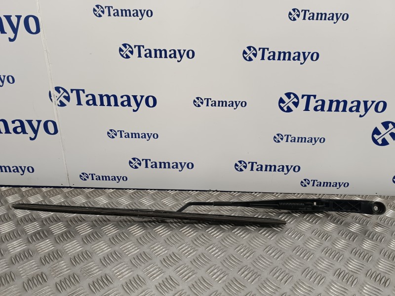 Recambio de brazo limpia delantero izquierdo para kia rio 1.2 cat referencia OEM IAM   
