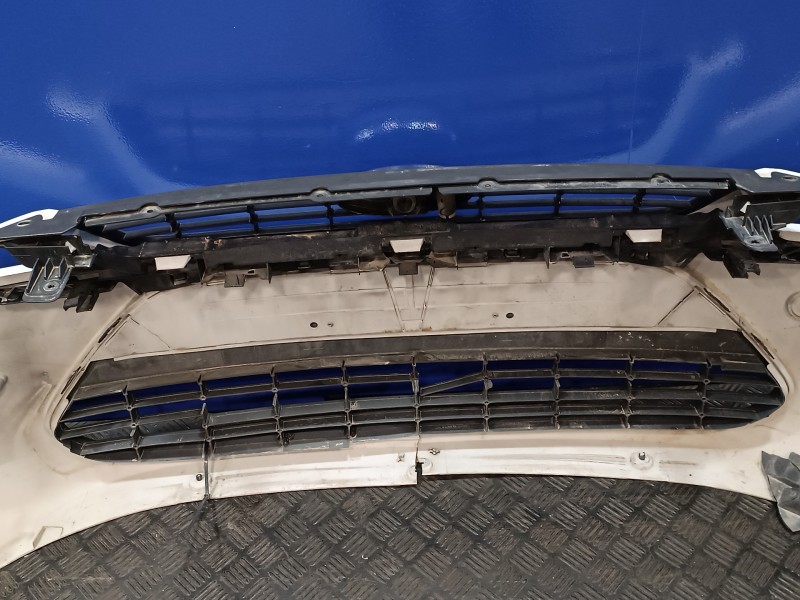 Recambio de paragolpes delantero para ford focus turnier (cb4) 1.6 tdci cat referencia OEM IAM   