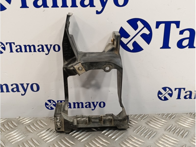 Recambio de soporte faro antiniebla derecho para subaru forester 2.0 diesel cat referencia OEM IAM 84927SG020  