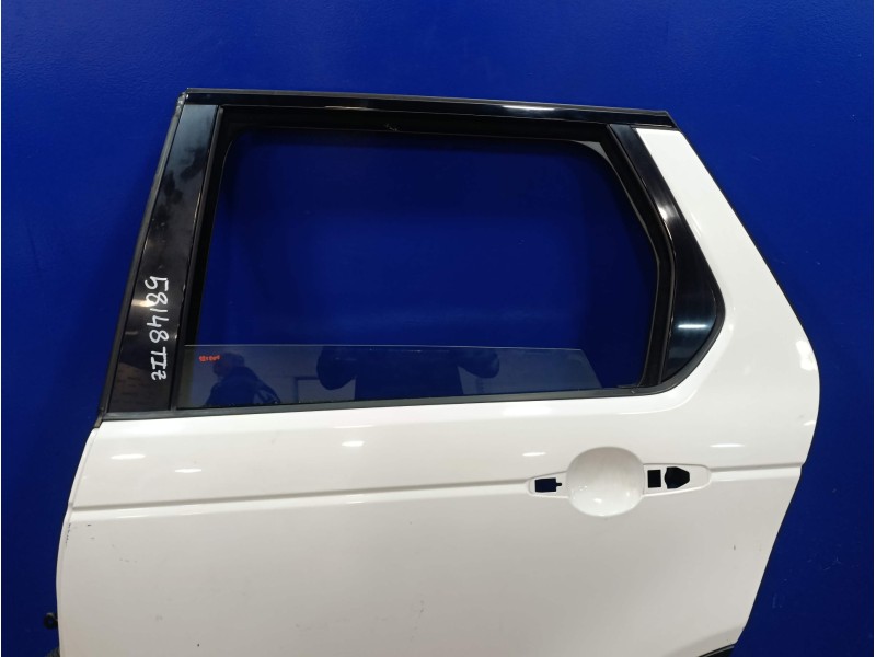 Recambio de puerta trasera izquierda para land rover discovery sport referencia OEM IAM   