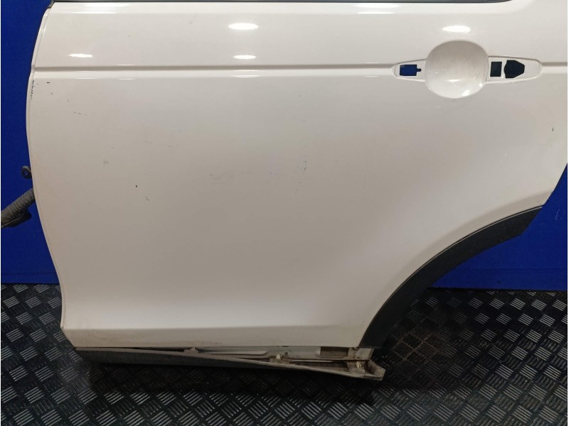 Recambio de puerta trasera izquierda para land rover discovery sport referencia OEM IAM   