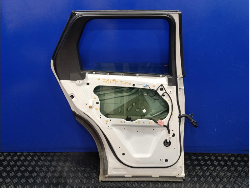 Recambio de puerta trasera izquierda para land rover discovery sport referencia OEM IAM   