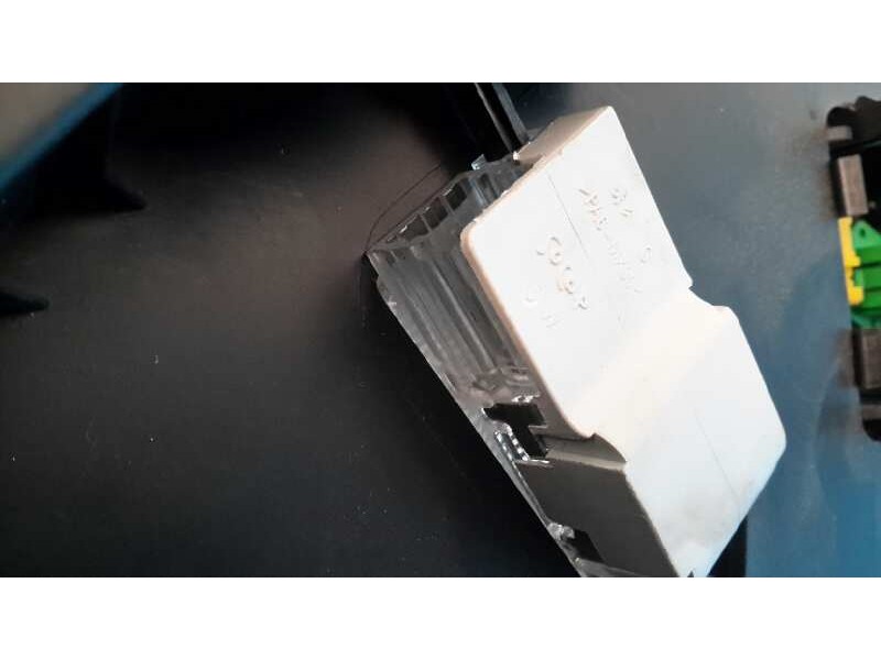 Recambio de guantera para peugeot 308 referencia OEM IAM   
