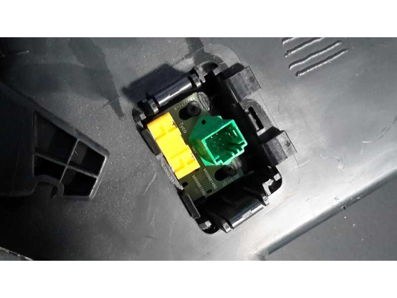 Recambio de guantera para peugeot 308 referencia OEM IAM   