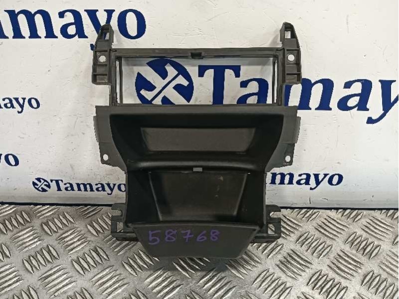 Recambio de moldura para citroën ds3 referencia OEM IAM 9684285877  1015468