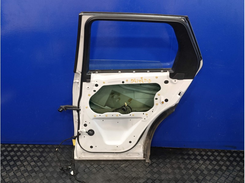 Recambio de puerta trasera derecha para land rover discovery sport referencia OEM IAM   