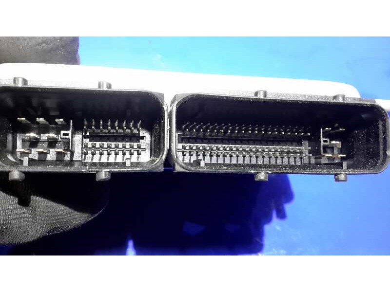 Recambio de centralita motor uce para seat ibiza (6l1) stella referencia OEM IAM 0281011320 ED15CVM+ 038906012HP