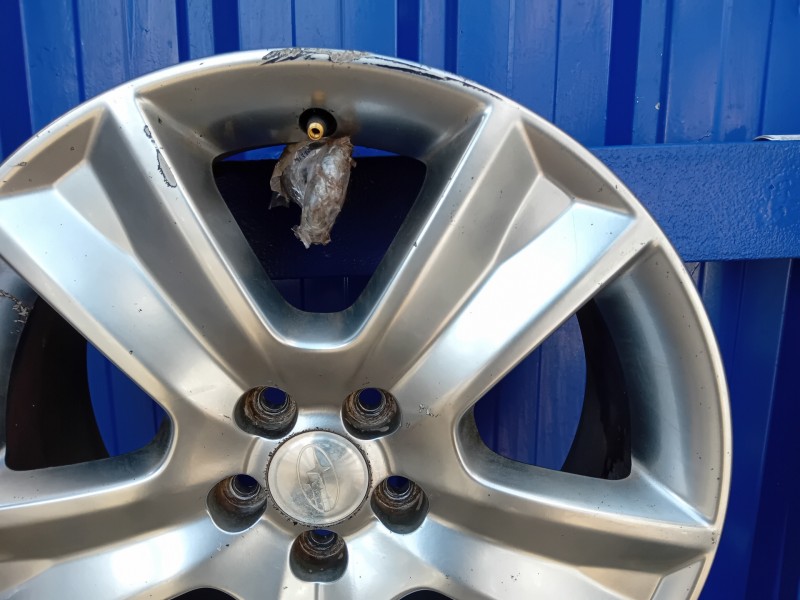 Recambio de llanta para subaru legacy familiar/outback b13 (bp) referencia OEM IAM 28111AG05A  