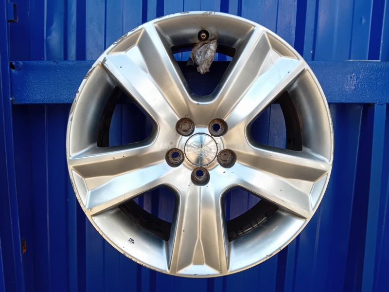 Recambio de llanta para subaru legacy familiar/outback b13 (bp) referencia OEM IAM 28111AG05A  