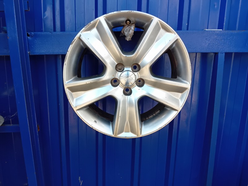 Recambio de llanta para subaru legacy familiar/outback b13 (bp) referencia OEM IAM 28111AG05A  