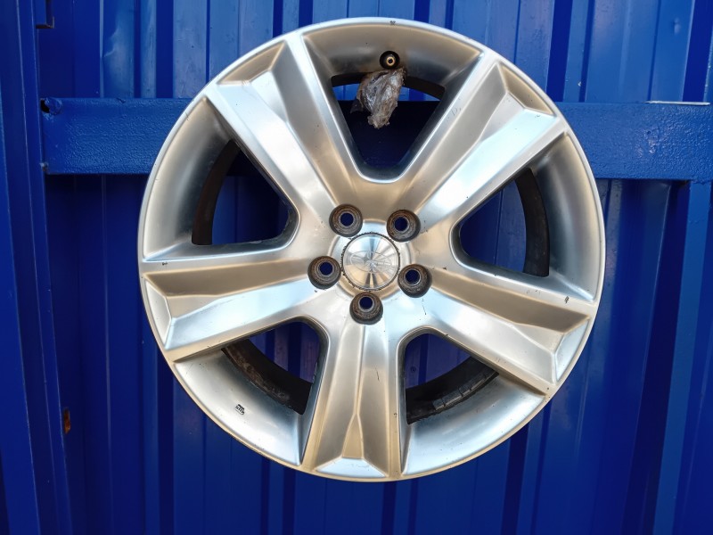 Recambio de llanta para subaru legacy familiar/outback b13 (bp) referencia OEM IAM 28111AG05A  