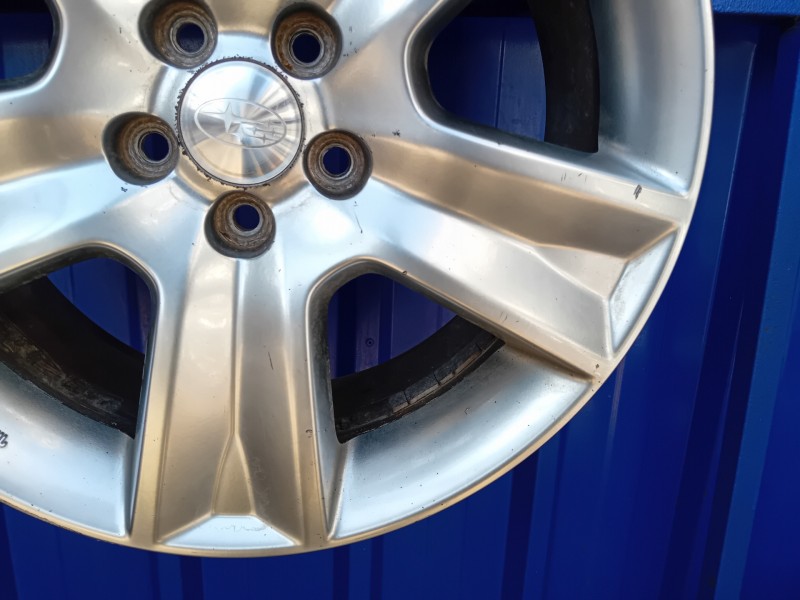 Recambio de llanta para subaru legacy familiar/outback b13 (bp) referencia OEM IAM 28111AG05A  