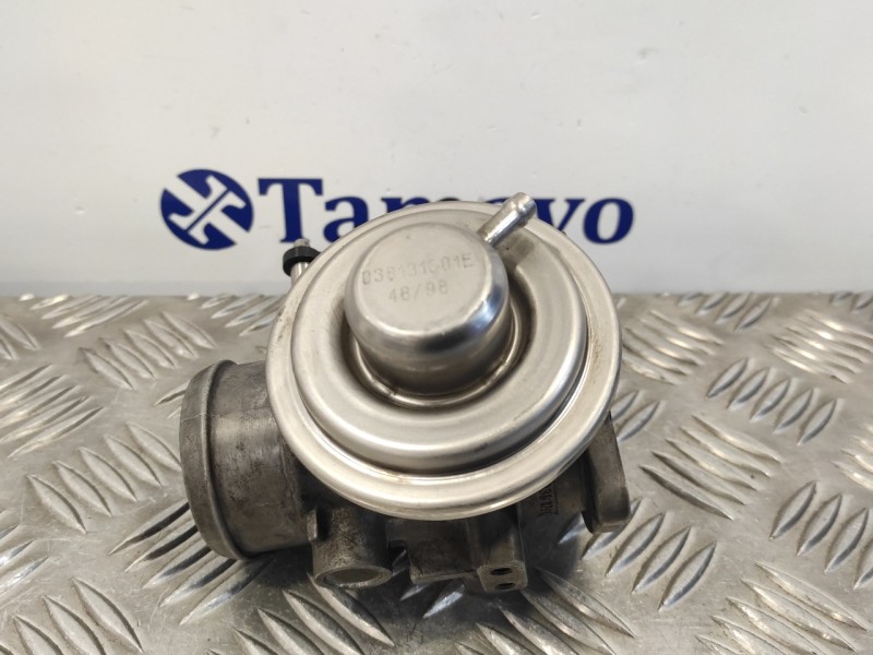 Recambio de valvula egr para volkswagen golf iv berlina (1j1) 1.9 tdi referencia OEM IAM 038131501E  038129637