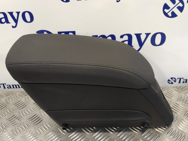 Recambio de apoyabrazos central para opel meriva b 1.7 16v cdti referencia OEM IAM   