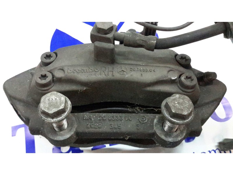 Recambio de pinza freno delantera derecha para mercedes-benz clase m (w163) 270 cdi (163.113) referencia OEM IAM 20723304  20833