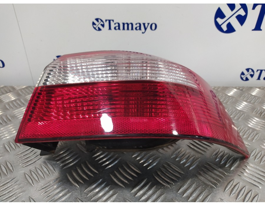 Recambio de piloto trasero derecho para renault laguna ii (bg0) 1.9 dci diesel referencia OEM IAM 8200002474  89023979