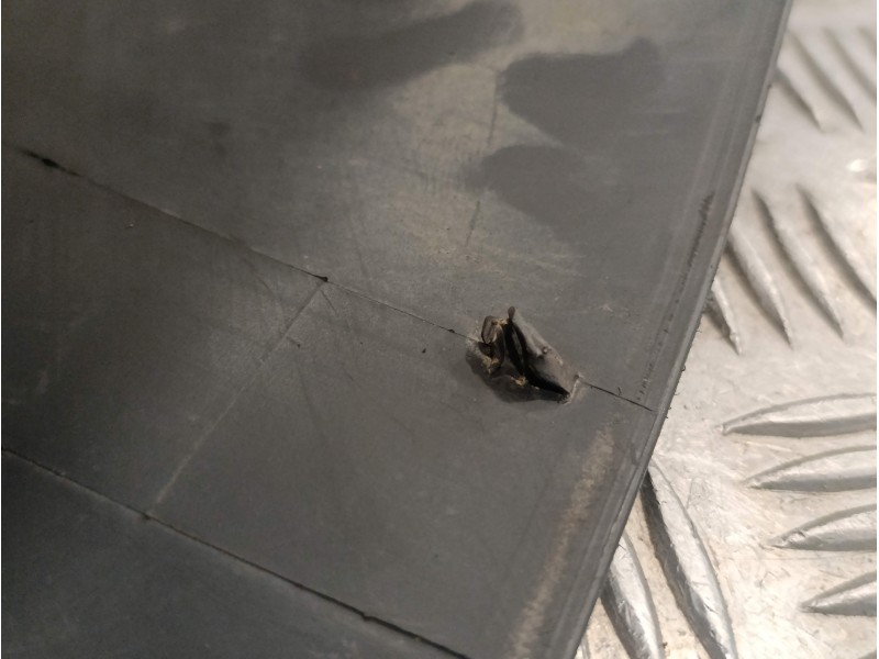 Recambio de puntera paragolpes trasera derecha para ford transit kastenwagen (ttg) referencia OEM IAM BK3117926  