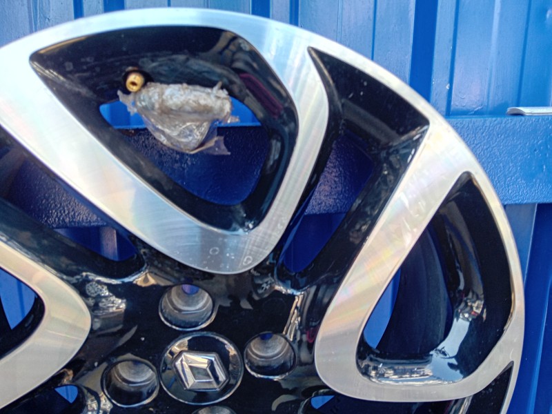 Recambio de llanta para renault captur referencia OEM IAM   