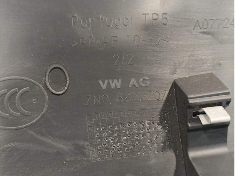 Recambio de moldura para seat alhambra (7n) 1.4 tsi referencia OEM IAM 7N0867707  