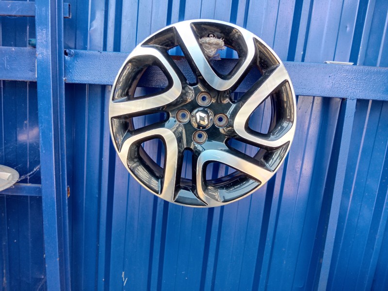 Recambio de llanta para renault captur referencia OEM IAM   