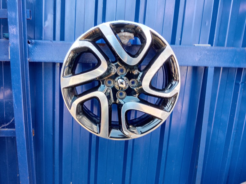 Recambio de llanta para renault captur referencia OEM IAM   