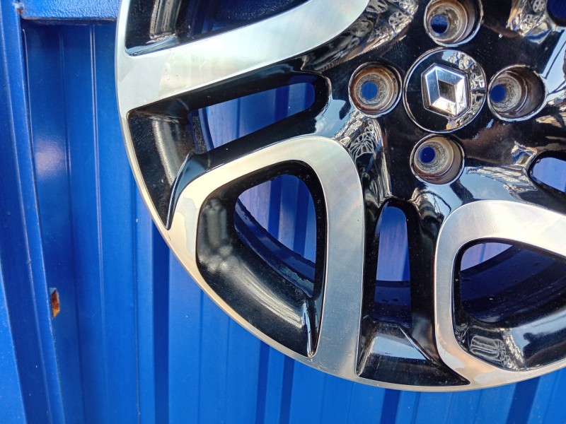 Recambio de llanta para renault captur referencia OEM IAM   