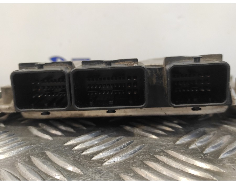Recambio de centralita motor uce para citroën xsara picasso 1.6 referencia OEM IAM 0261207318 M74451 9648483480
