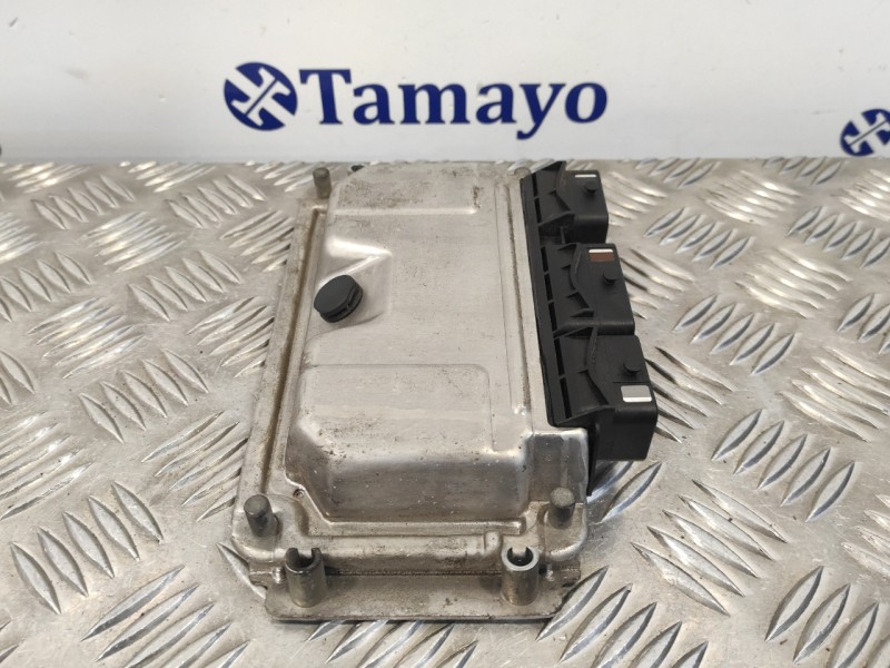 Recambio de centralita motor uce para citroën xsara picasso 1.6 referencia OEM IAM 0261207318 M74451 9648483480