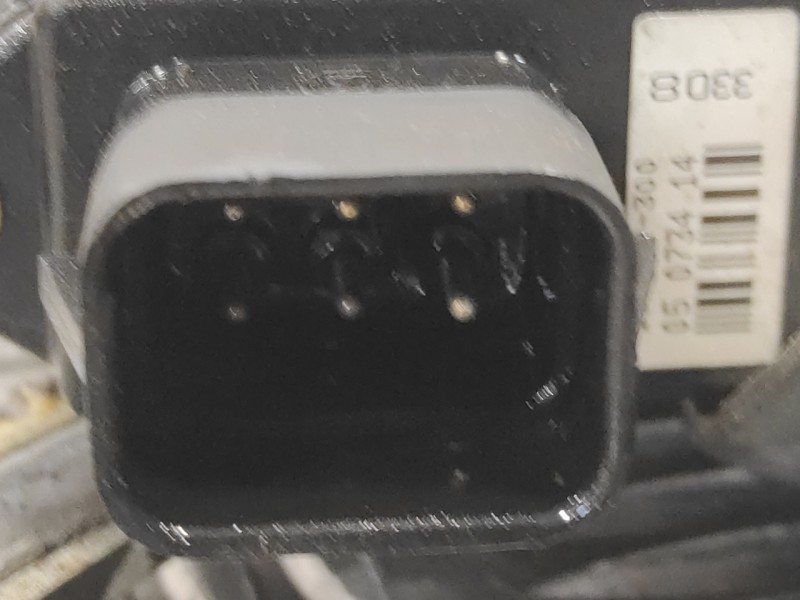 Recambio de elevalunas delantero derecho para opel corsa b referencia OEM IAM 90520190  