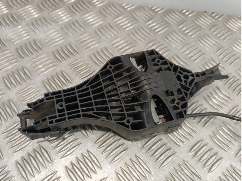 Recambio de cerradura puerta trasera izquierda para land rover discovery sport referencia OEM IAM FK7224995AE 938803106 C3561910