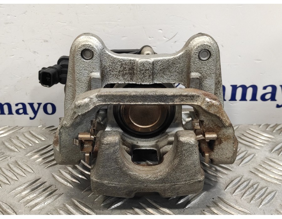Recambio de pinza freno trasera derecha para toyota rav4 referencia OEM IAM 4631033010  
