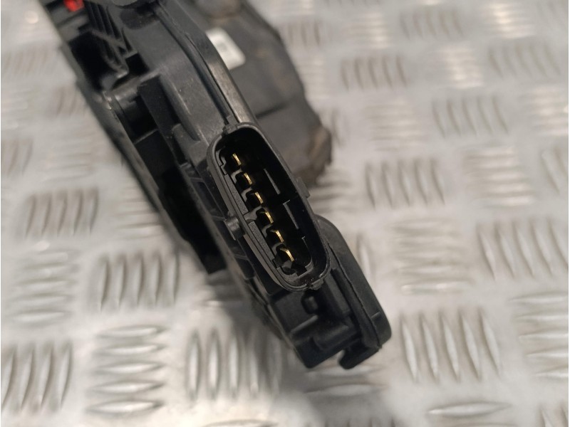 Recambio de cerradura puerta delantera izquierda para land rover discovery sport referencia OEM IAM FK72203A29AE 938827102 C3560