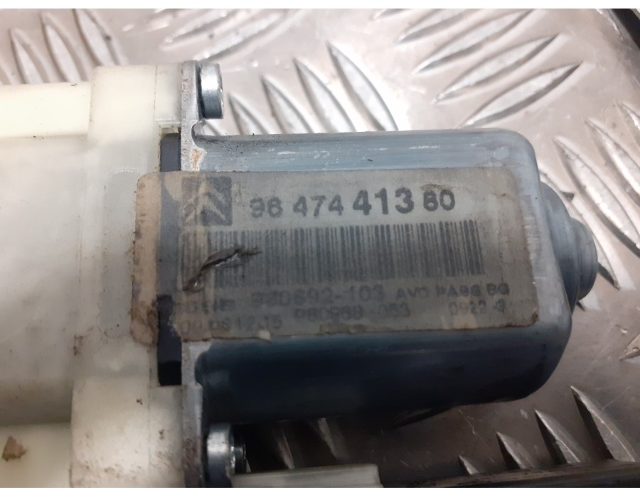 Recambio de elevalunas delantero derecho para citroën c4 berlina 1.6 16v hdi referencia OEM IAM 9647441380  996388103