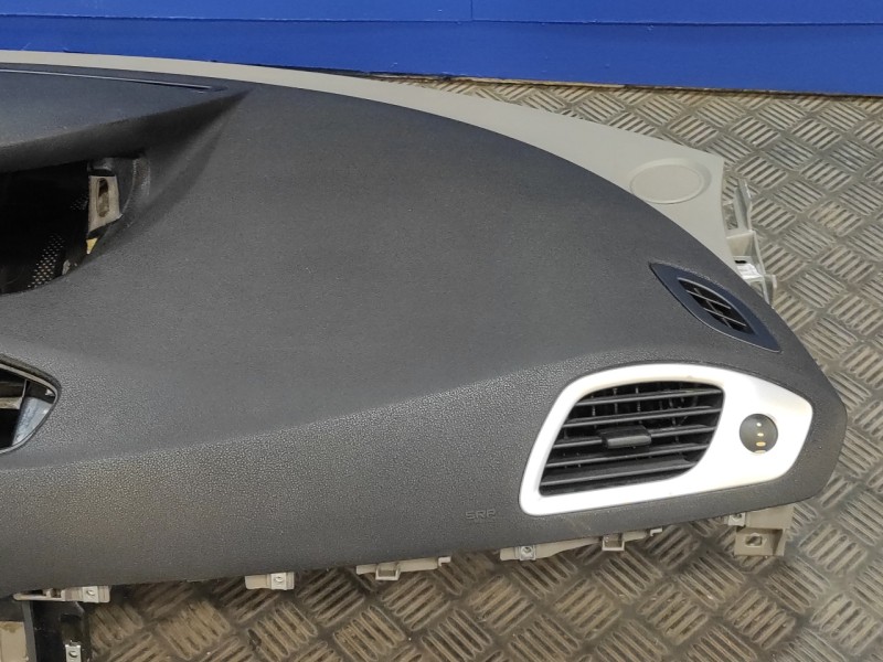 Recambio de salpicadero para renault scenic iii referencia OEM IAM   