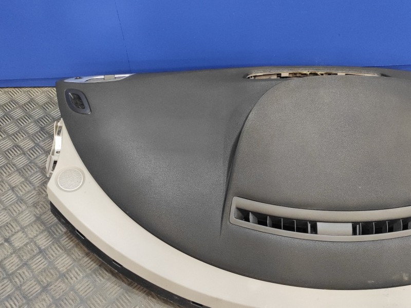 Recambio de salpicadero para renault scenic iii referencia OEM IAM   
