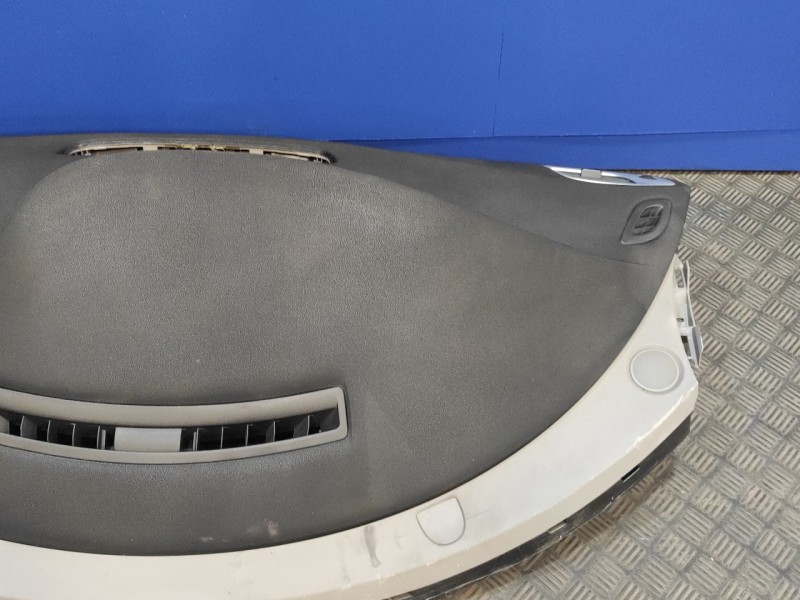 Recambio de salpicadero para renault scenic iii referencia OEM IAM   