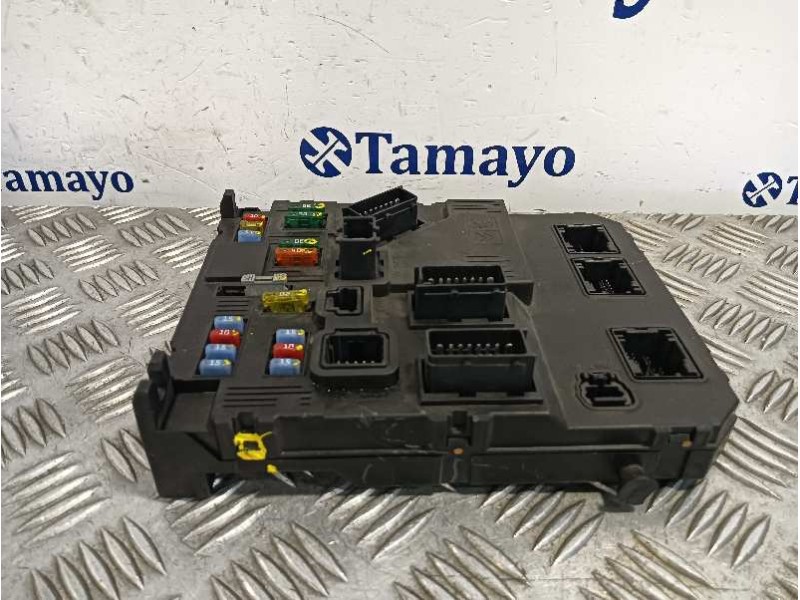 Recambio de caja reles / fusibles para citroën ds3 referencia OEM IAM 9653667380  S118085200