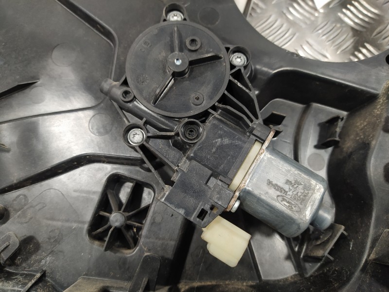 Recambio de elevalunas delantero derecho para ford fiesta (cb1) 1.25 16v cat referencia OEM IAM 8A6114553A  