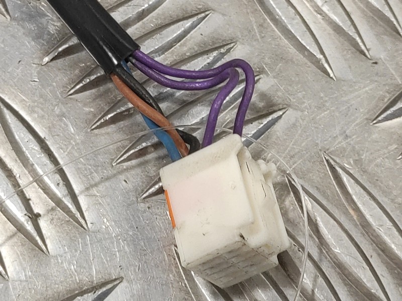 Recambio de retrovisor derecho para mazda 323 berl. f/s (bj) 1.6 f active referencia OEM IAM   