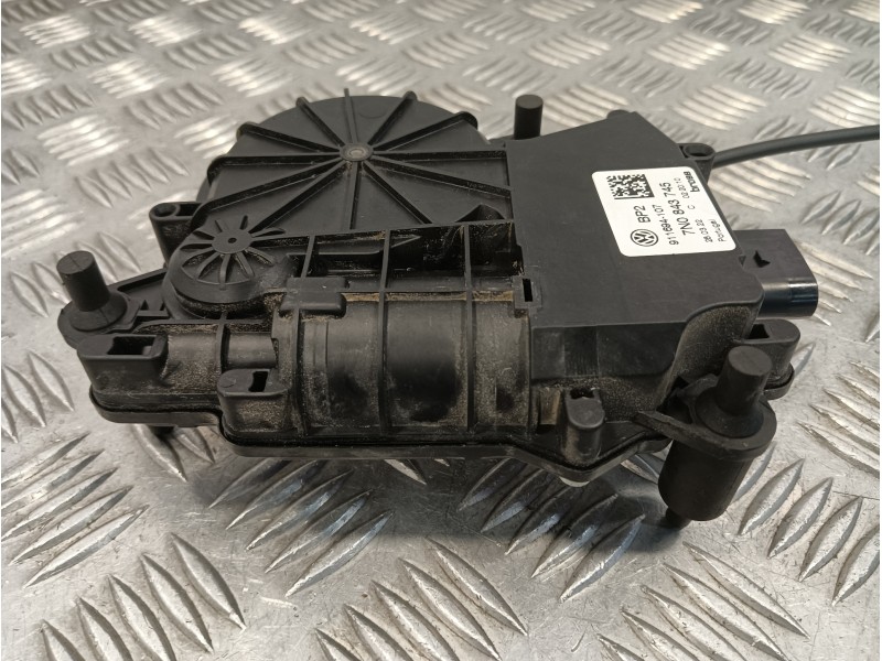 Recambio de motor cierre centralizado delantero derecho para seat alhambra (7n) 1.4 tsi referencia OEM IAM 7N0843745  