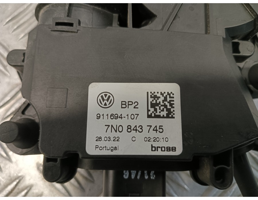 Recambio de motor cierre centralizado delantero derecho para seat alhambra (7n) 1.4 tsi referencia OEM IAM 7N0843745  
