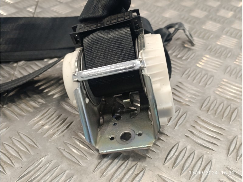 Recambio de cinturon seguridad trasero izquierdo para ford focus lim. black&red referencia OEM IAM 34074772D  