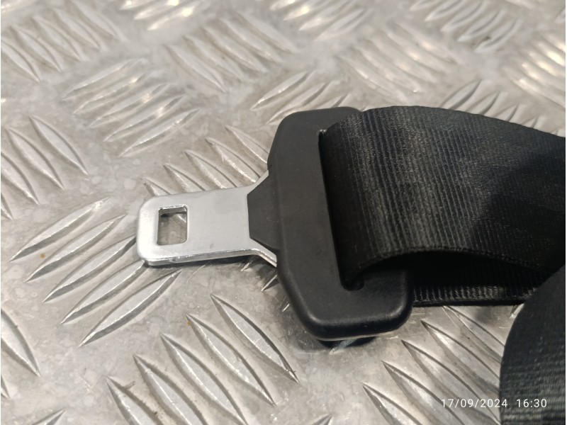 Recambio de cinturon seguridad trasero izquierdo para ford focus lim. black&red referencia OEM IAM 34074772D  