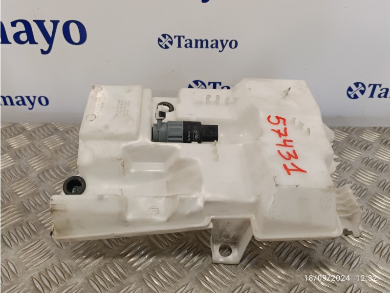 Recambio de deposito limpia para ford focus lim. black&red referencia OEM IAM BV6113K175A BV6113K175D BV6113K175B