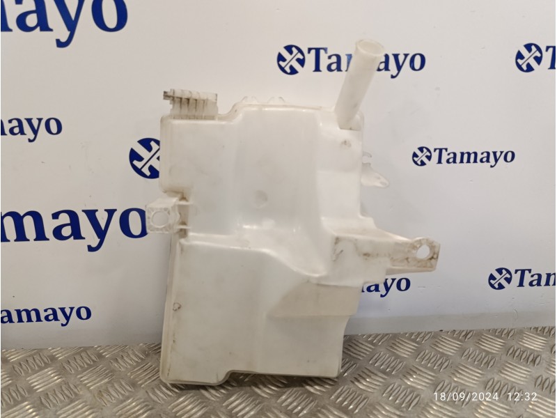 Recambio de deposito limpia para ford focus lim. black&red referencia OEM IAM BV6113K175A BV6113K175D BV6113K175B