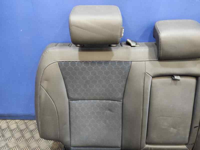 Recambio de juego asientos completo para ssangyong tivoli premium 4x2 referencia OEM IAM   