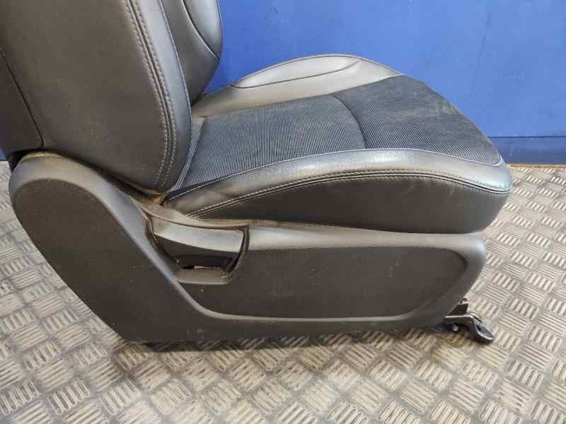 Recambio de juego asientos completo para ssangyong tivoli premium 4x2 referencia OEM IAM   