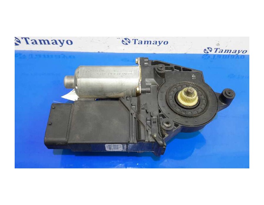 Recambio de motor elevalunas delantero derecho para volkswagen passat berlina (3b2) 1.6 referencia OEM IAM 0130821694  101434203
