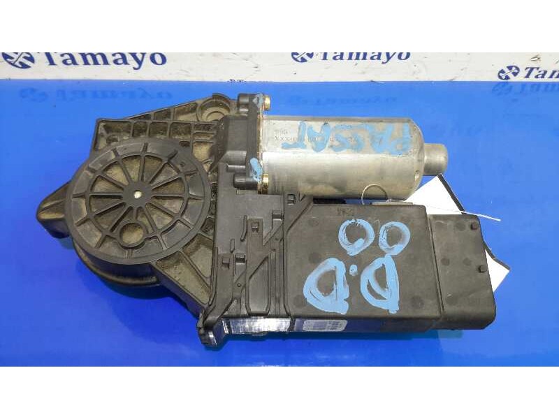 Recambio de motor elevalunas delantero derecho para volkswagen passat berlina (3b2) 1.6 referencia OEM IAM 0130821694  101434203