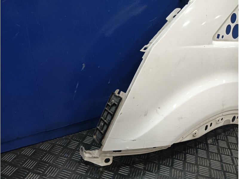 Recambio de aleta delantera izquierda para ford transit kastenwagen (ttg) referencia OEM IAM   